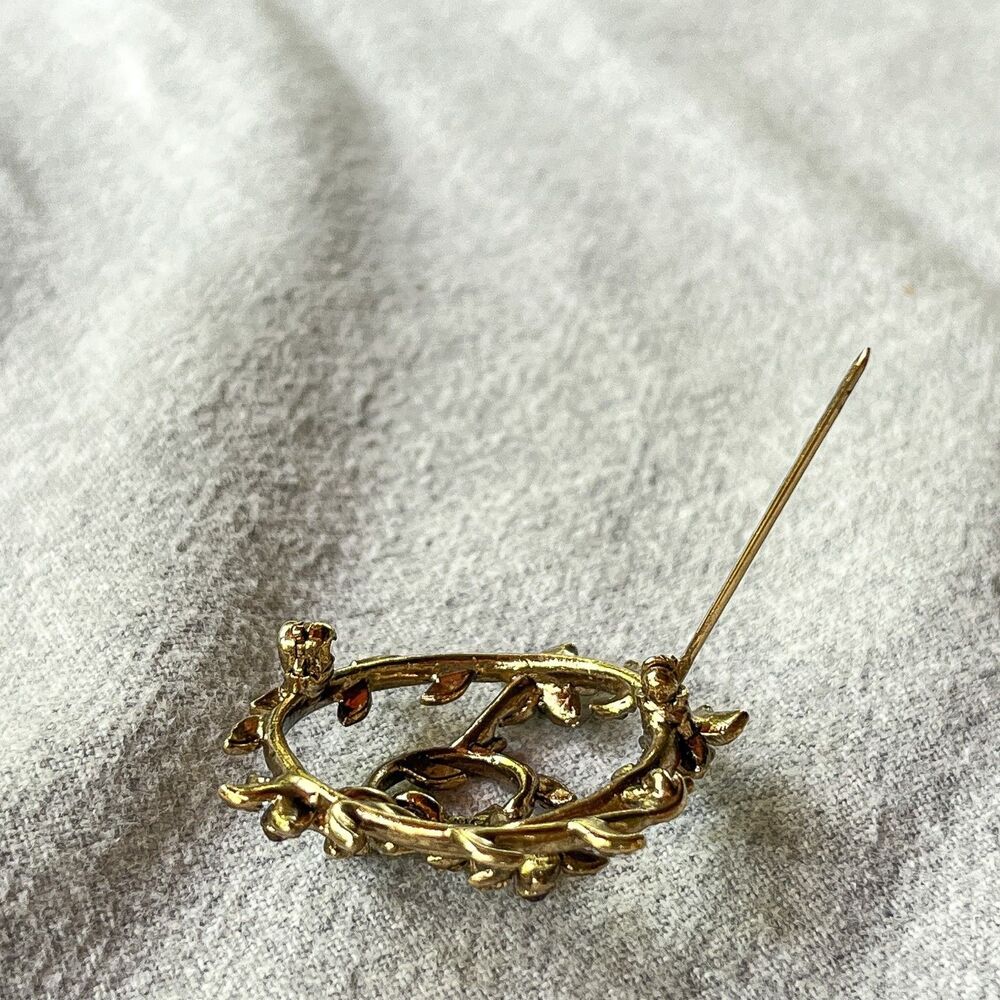 Vintage 1960s Monet Floral Wreath Brooch Gold Tone Purple Green Rhinestone Pin - Picture 5 of 7